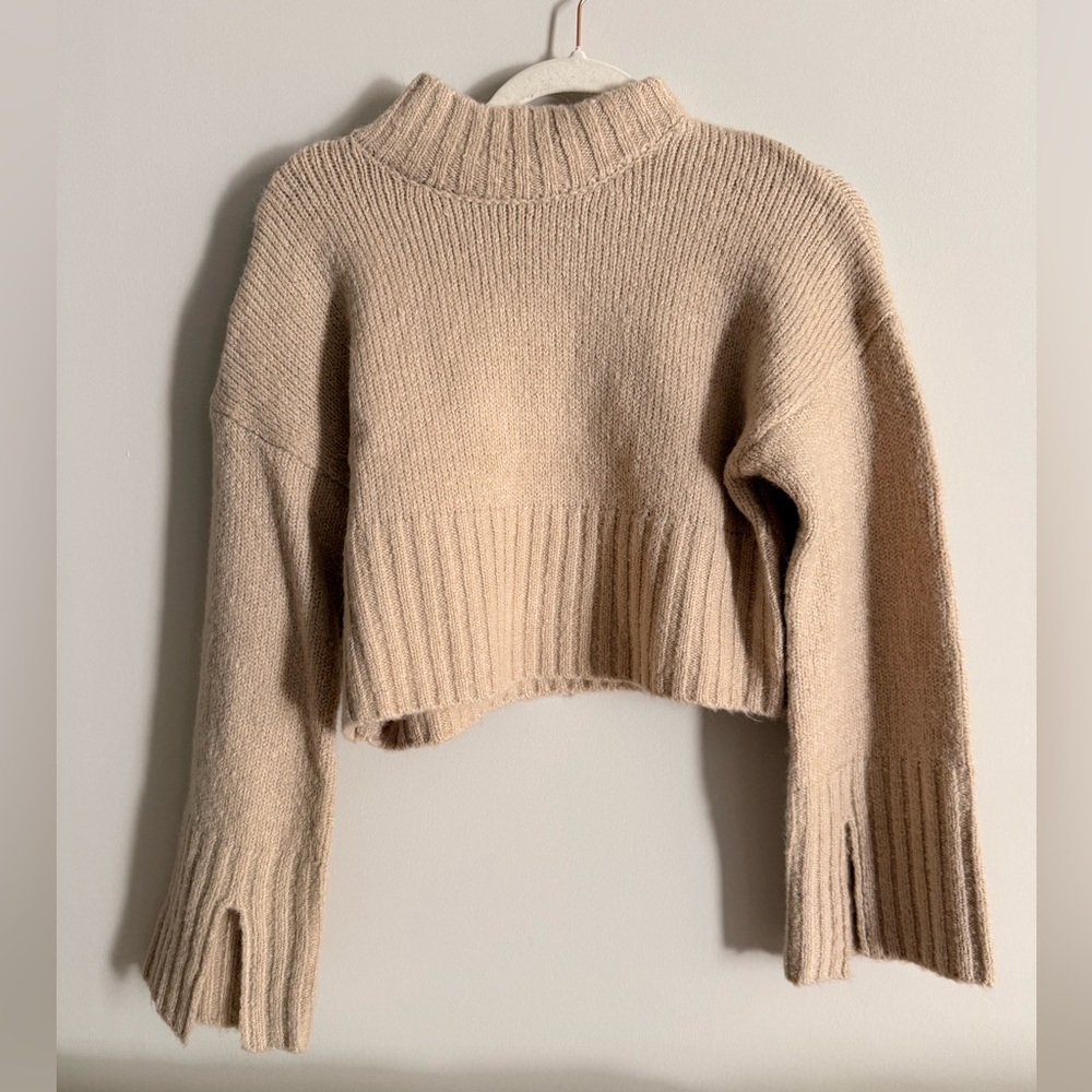 🔵🔵Vestique Tan Cowl Neck Sweater